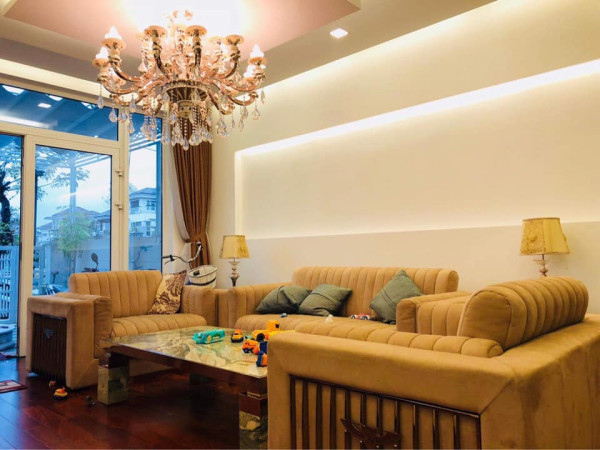 Bán khách sạn mặt tiền biển đừng Nguyễn Tất Thành,Xuân Hà,Thanh Khê.