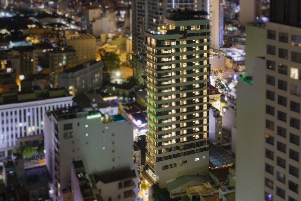 Bán khách sạn 5*  14 tầng đường Trần Bạch Đằng,Mỹ An,Ngũ Hành Sơn.Giá rẻ.