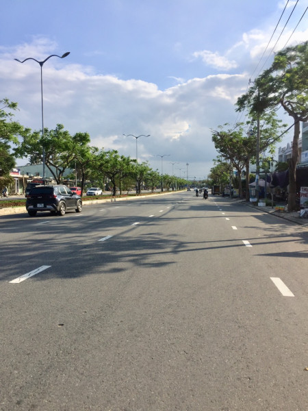 Bán đất mặt tiền Lê Văn Hiến, Ngũ Hành Sơn - 420m2