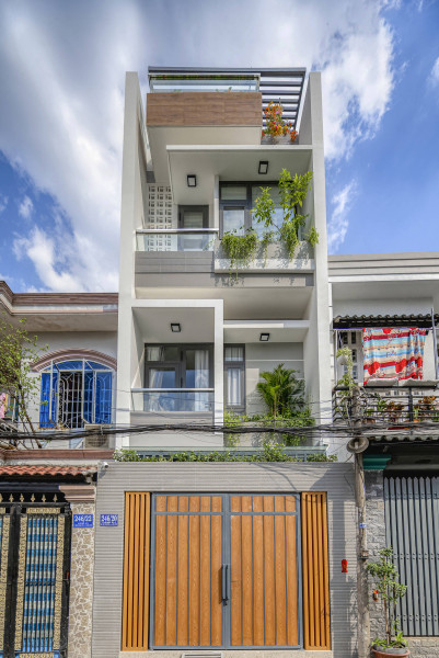 Bán nhà 2 tầng mt đường Nguyễn Tri Phương, Hoà Thuận Đông, Hải Châu. Dt 10,6m x 19m