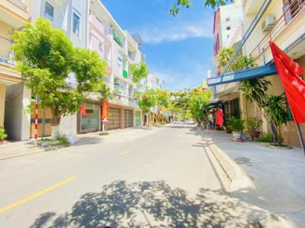Nhà 3 Tầng,đường (7.5m) Cao Sơn Pháo, P. Hòa An, 90m2 giá 5.5 tỷ TL