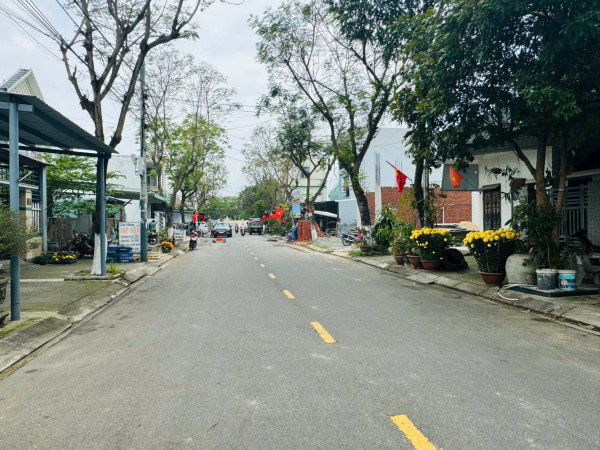 Bán đất Đông Trà, Đường Thích Phước Huệ, Giá bán 4.05 tỷ