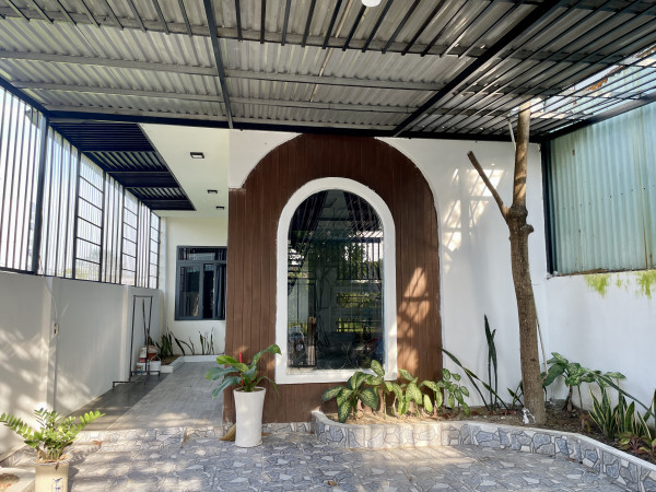 Bán căn nhà cấp 4 đổ mê kiên cố Khu 1B sát trường Đại Học FPT giá rẻ