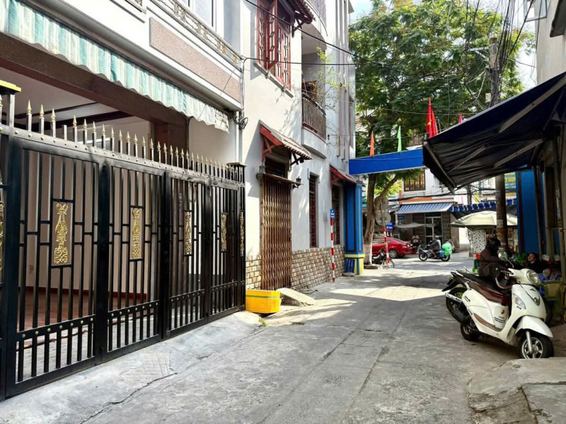 Mình cần bán nhà 2 tầng kiet ô tô Huỳnh Ngọc Huệ , Quận Thanh Khê , TP. Đà Nẵng ⭐⭐⭐⭐⭐