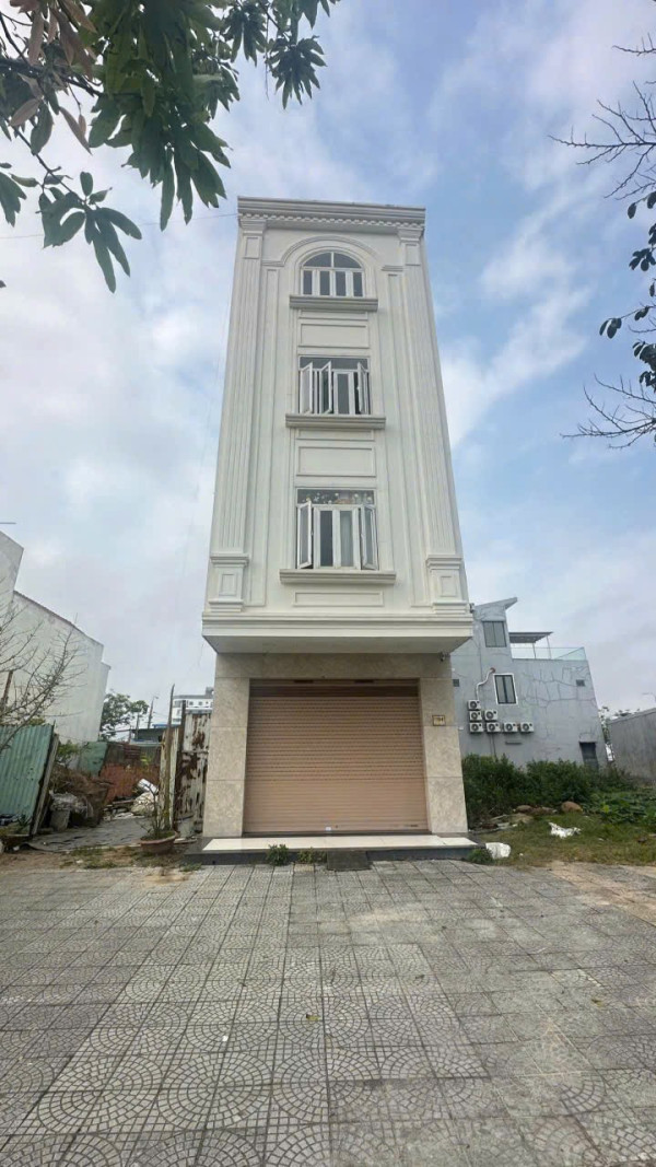 Mình cần bán nhà 5 tầng mặt tiền đường 15m Trường Sa , Phường Hòa Hải , Quận Ngũ Hành Sơn ⭐⭐⭐⭐⭐