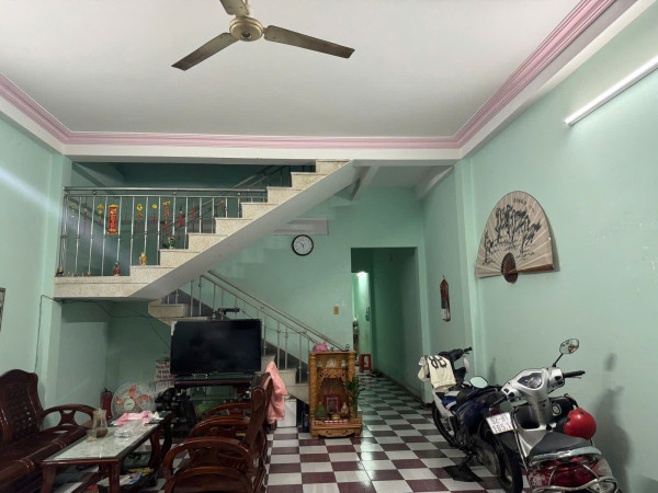 Bán nhà 2 tầng kiệt ô tô đường Hà Bổng, cách biển vài bước chân giá chỉ nhỉnh 7 tỷ.