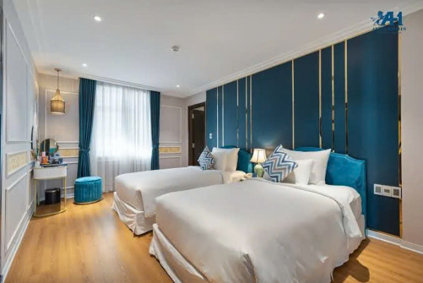 Chuyển nhượng khách sạn cao cấp 2 mặt tiền sát biển Mỹ Khê, khu trung tâm du lịch Đà Nẵng