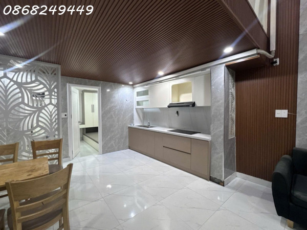 Bán nhà trung tâm Hải Châu, vài bước ra lê duẩn, 2 tầng rưỡi mà giá chỉ nhỉnh 3 tỷ.