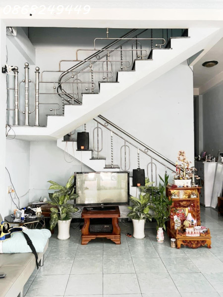 ???? Mặt tiền Sơn Trà, chính chủ lâu đời, nhà 2 tầng sát biển nhỉnh 5 tỷ.