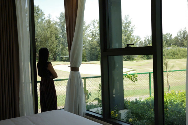 Bán Căn hộ 88m2 3pn, vừa view biển, vừa view sân golf ngay tại TP Đà Nẵng giá hời