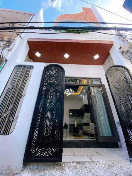 * NHÀ ĐEP VÀO Ở NGÀY ĐƯỜNG HOÀNG DIỆU - GIÁ 4,XX TỶ ĐỒNG*