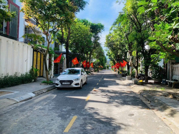 Tôi cần bán nhà 2 tầng mặt tiền đường 5m5 Mỹ An 1 , Phường Mỹ An , TP. Đà Nẵng ⭐⭐⭐⭐⭐