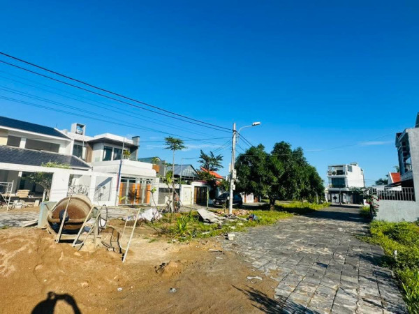 Bán đất Sungate ,  Diện Tích 95 m Giá bán 2.65 tỷ