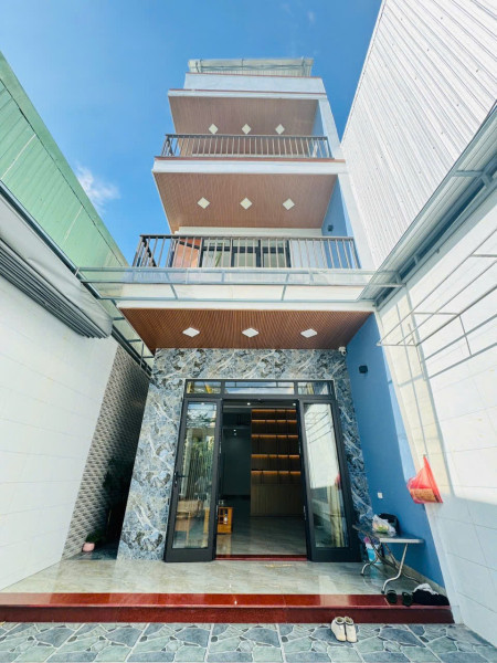 NHÀ ĐẸP – GIÁ TỐT – Cần Bán Nhanh Căn Nhà 4 Tầng Mặt Tiền Đường 7,5 m Đinh Đức Thiện.