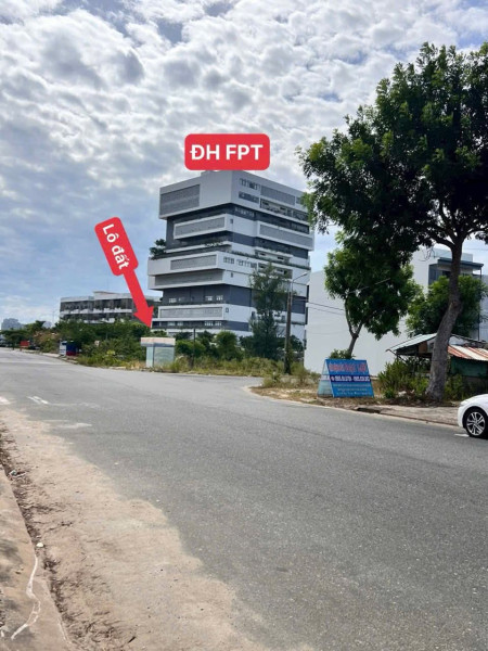 Bán Đất Khu 1B ,  Lô Gốc 2 mặt tiền  Ngay Cổng Chính FPT