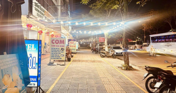 BÁN 3 LÔ LIỀN KỀ, 2MT ĐƯỜNG HỒ NGHINH, GẦN TRUNG TÂM TÀI CHÍNH ,ĐI BỘ RA CẦU RỒNG