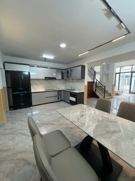 BÁN NHÀ 2 TẦNG ĐẸP CÁCH MẠNG THÁNG 8, CẨM LỆ, Ô TÔ ĐỖ CỬA