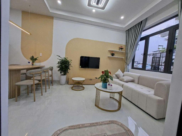 Chính chủ cần bán nhà 2 mặt tiền trước sau - Đường Lý Tự Trọng - 4 Tầng - Giá nhỉnh 8 tỷ