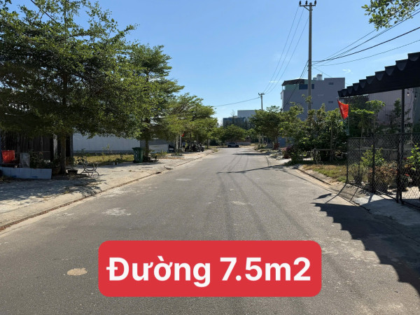 1 LÔ DUY NHẤT ĐƯỜNG 7.5 m2 XÁC ĐẠI HỌC FPT  GIÁ CHỈ 2TY750    Vị trí đẹp, tiềm năng tăng giá mạnh