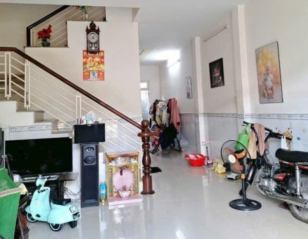 Mình cần bán nhà 2 tầng mặt tiền An Hải 11 , Sơn Trà , Đà Nẵng ( VỊ TRÍ ĐỐI DIỆN CÔNG VIÊN )