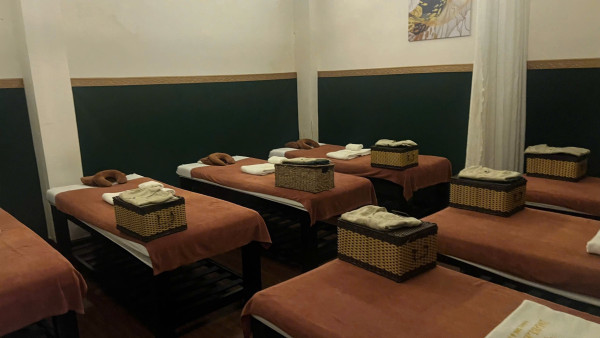 Cho thuê mặt tiền chính hữu -  đang trống khách vào setup