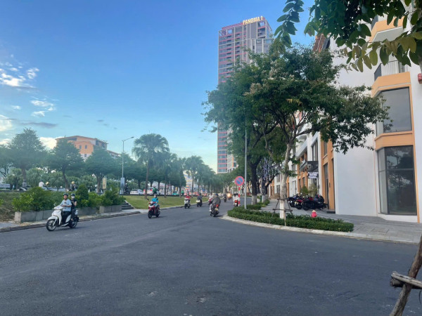 CHÀO BÁN CĂN SHOPHOUSE 6 TẦNG  NGÀY CHÂN CẦU TRẦN THỊ LÝ VỊ TRÍ CỰC ĐẸP