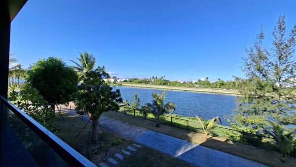 Cho Thuê Căn Villa Phú Mỹ An, Đường Song Hào - 5PN - 300m2 - 3 Tầng - View Sông