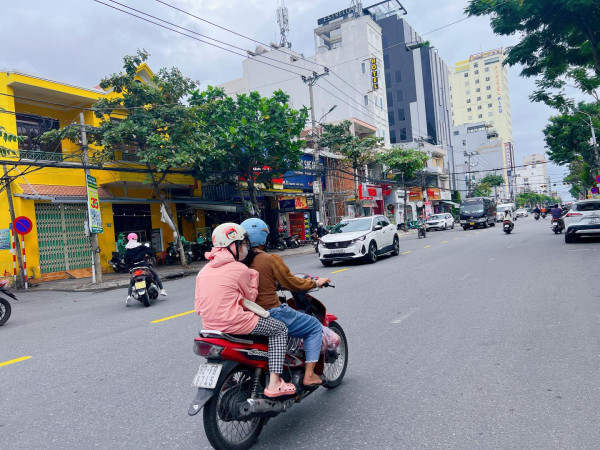 Chủ gửi bán gấp lô 2MT Mẹ Thứ, Hòa Xuân, giá cực tốt