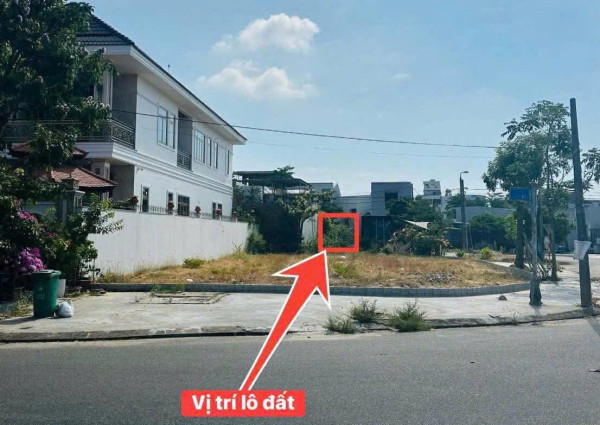 BÁN GẤP LÔ ĐẤT GẦN ĐẠI HỌC FPT – GIÁ TỐT CHỈ 2,75 TỶ  Cần bán nhanh lô đất vị trí đẹp tại Khu đô thị Thái Dương, nằm sát Đại học FPT