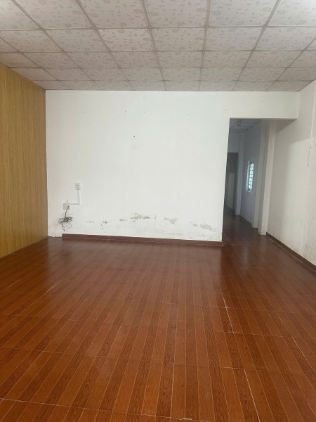 Cho thuê nhà cấp 4 gồm 3 phòng ngủ mặt tiền đường 5m5 Đinh Nhật Thận , Sơn Trà , Đà Nẵng