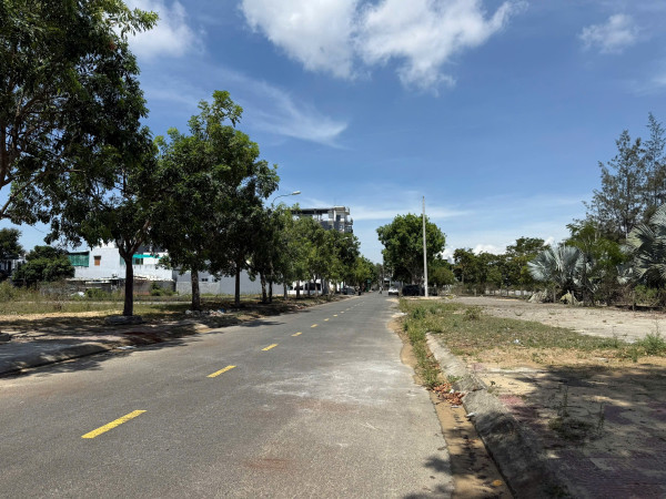 Bán 151m Đất khu Số 3 View Hồ , Giá bán 4.2 tỷ