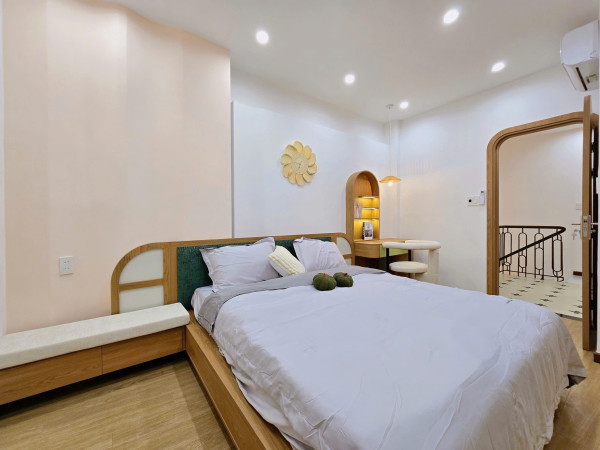 Cho thuê tòa khách sạn 50 phòng gần biển Mỹ Khê