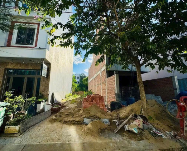 Mình cần bán lô đất mặt tiền đường 7m5 Nguyễn Lâm ( Khu Đầu Tuyến Sơn Trà ) ????????????????
